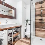 Comfort River House *