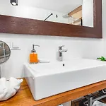 Comfort River House Apartman *
