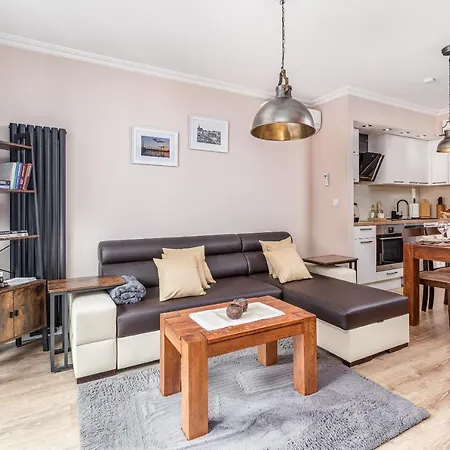 Comfort River House *