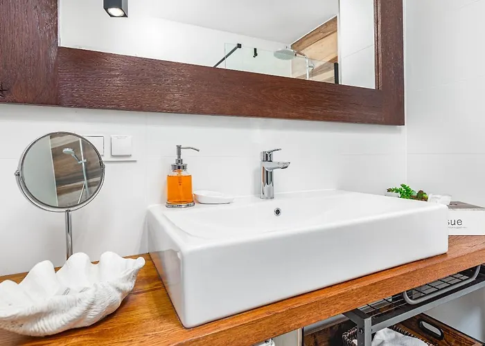 Comfort River House Apartament *